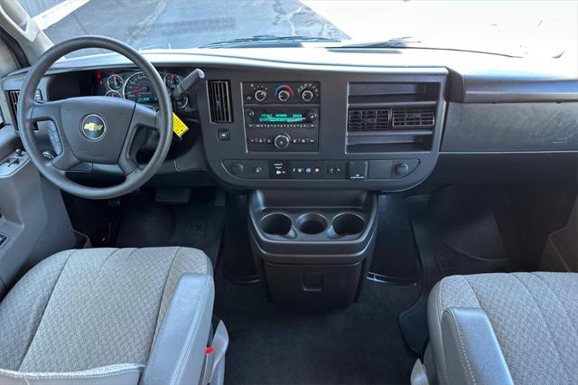 2024 Chevrolet Express Passenger RWD 3500 Extended Wheelbase LT