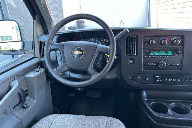 2024 Chevrolet Express Passenger RWD 3500 Extended Wheelbase LT