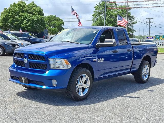 2017 RAM 1500 Express Quad Cab 4x4 64 Box