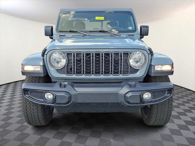 2025 Jeep Gladiator Nighthawk