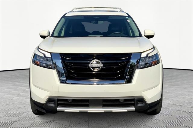 2024 Nissan Pathfinder SL FWD