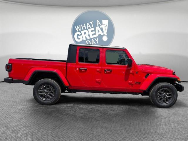 2025 Jeep Gladiator GLADIATOR SPORT S 4X4