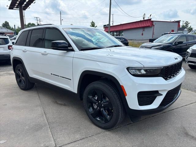 2025 Jeep Grand Cherokee GRAND CHEROKEE ALTITUDE 4X4