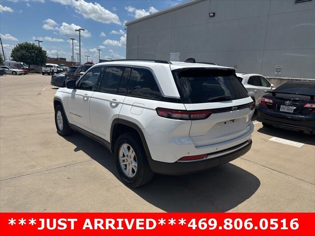 2023 Jeep Grand Cherokee Laredo 4x2
