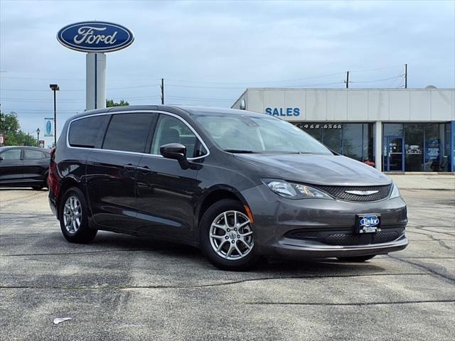 2023 Chrysler Voyager LX