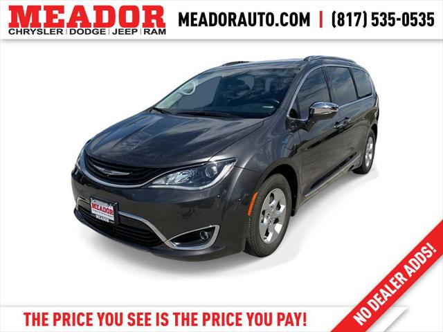 2017 Chrysler Pacifica Hybrid Platinum