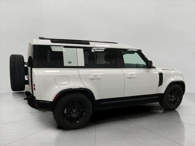 2024 Land Rover Defender 110 P400 X-Dynamic SE