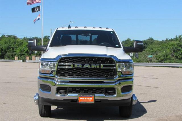 2024 RAM 3500 Tradesman Crew Cab 4x4 8 Box 2024 RAM 3500 Tradesman Crew Cab 4x4 8 Box