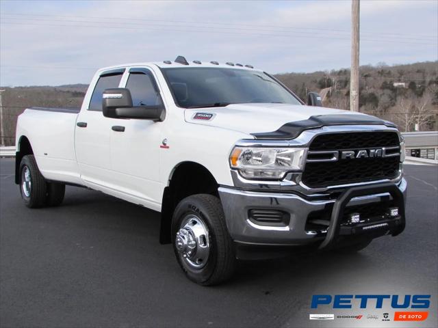 2024 RAM 3500 Tradesman Crew Cab 4x4 8 Box