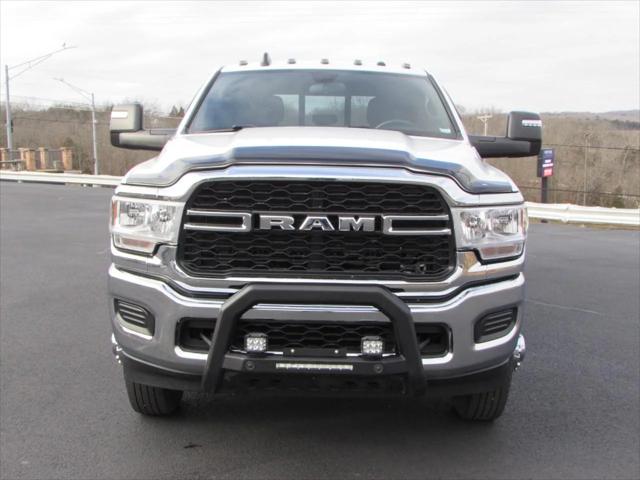 2024 RAM 3500 Tradesman Crew Cab 4x4 8 Box