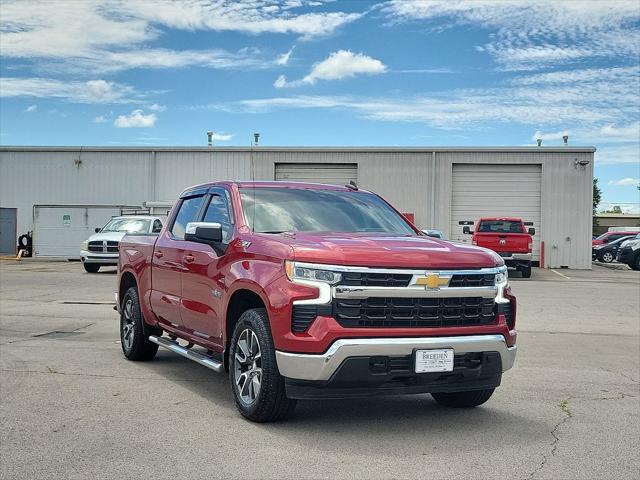 2022 Chevrolet Silverado 1500 4WD Crew Cab Standard Bed LT