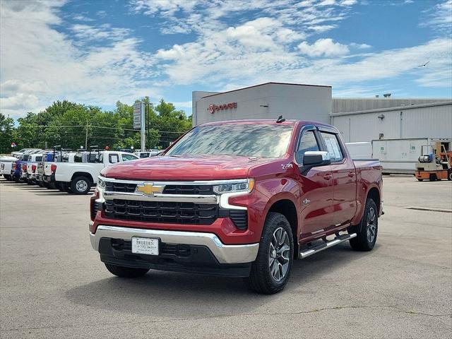 2022 Chevrolet Silverado 1500 4WD Crew Cab Standard Bed LT