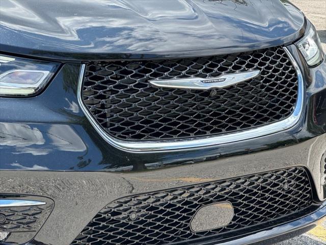 2025 Chrysler Pacifica PACIFICA SELECT
