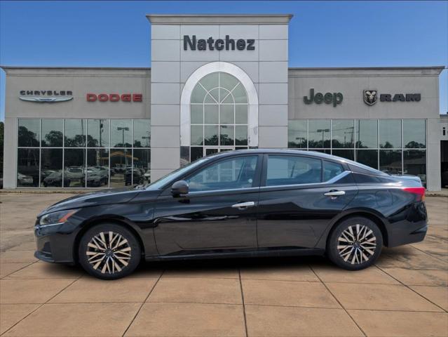 2024 Nissan Altima SV FWD