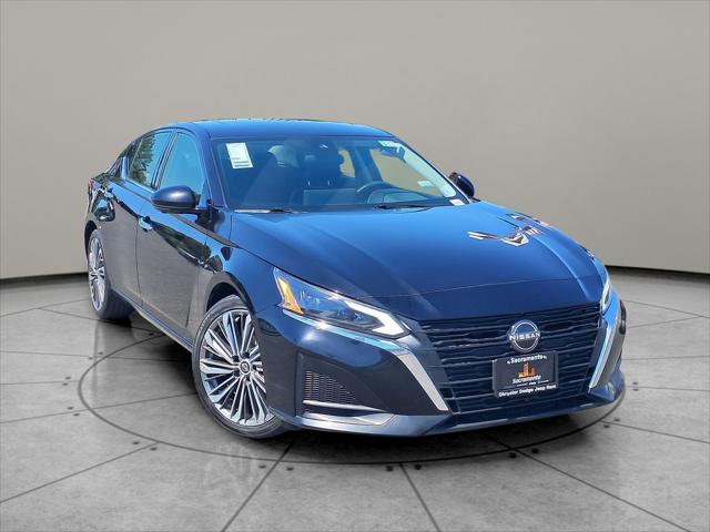 2023 Nissan Altima SL FWD