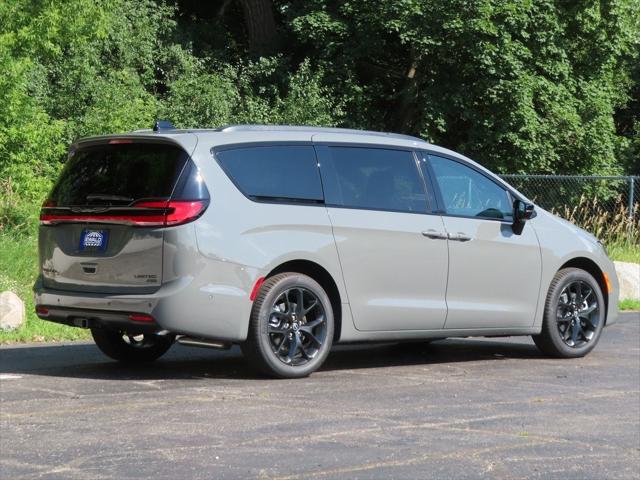 2025 Chrysler Pacifica PACIFICA LIMITED AWD