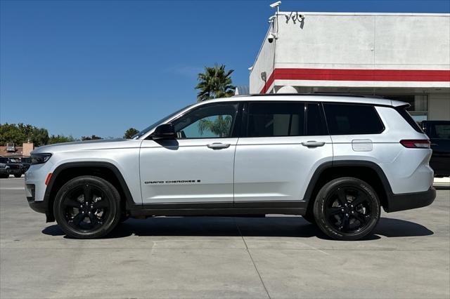 2023 Jeep Grand Cherokee L Altitude 4x4 2023 Jeep Grand Cherokee L Altitude 4x4