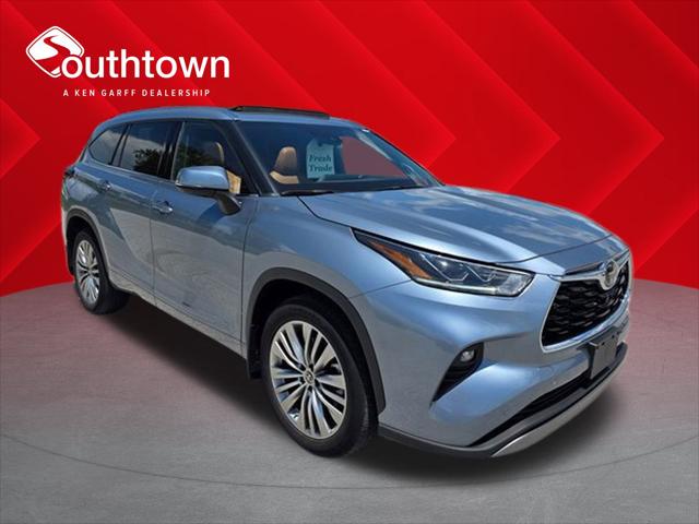 2022 Toyota Highlander Platinum