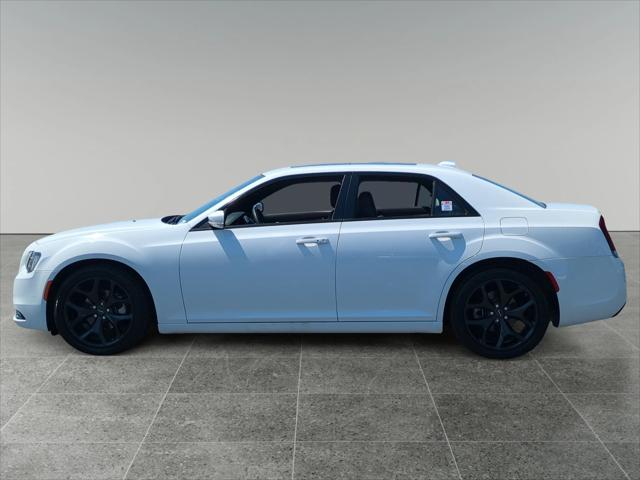 2022 Chrysler 300 S