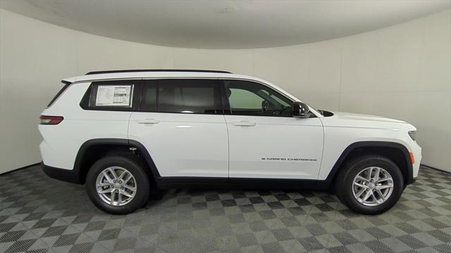 2025 Jeep Grand Cherokee GRAND CHEROKEE L LAREDO 4X4