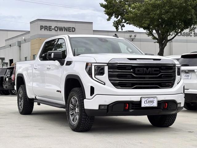 2024 GMC Sierra 1500 4WD Crew Cab Standard Box AT4