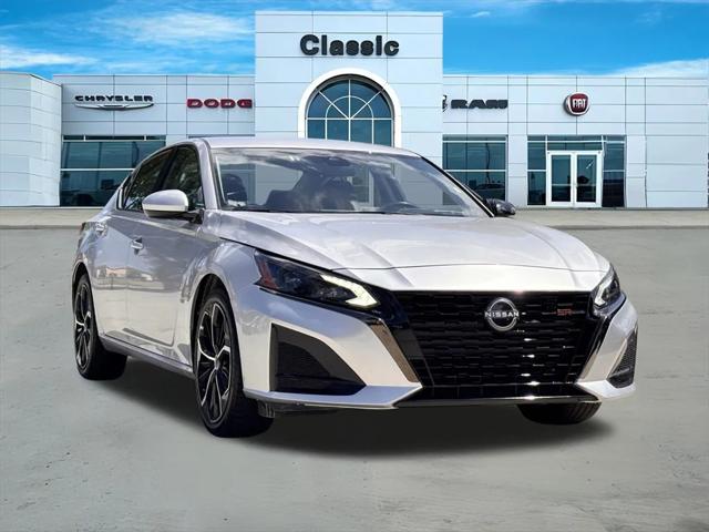 2023 Nissan Altima SR FWD