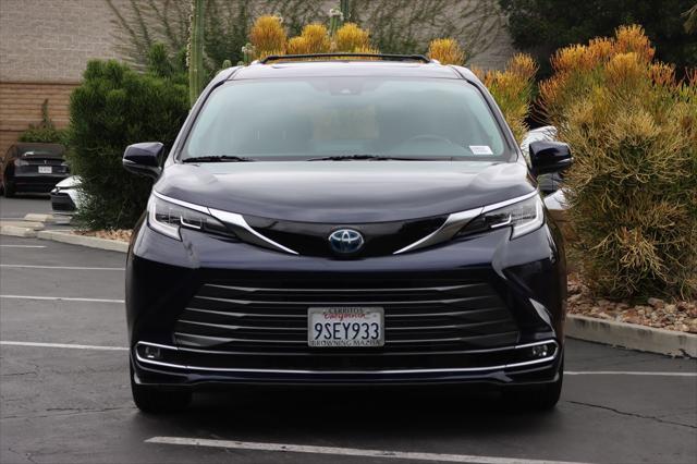2022 Toyota Sienna Limited