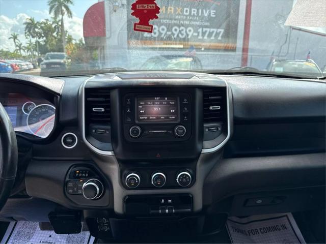 2020 Ram 1500 Big Horn Crew Cab 4x4 5'7" Box