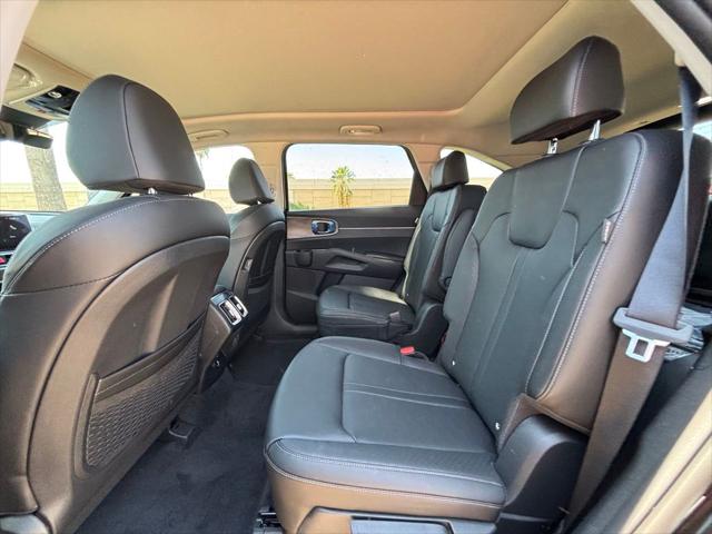 2025 Kia Sorento X-Line EX