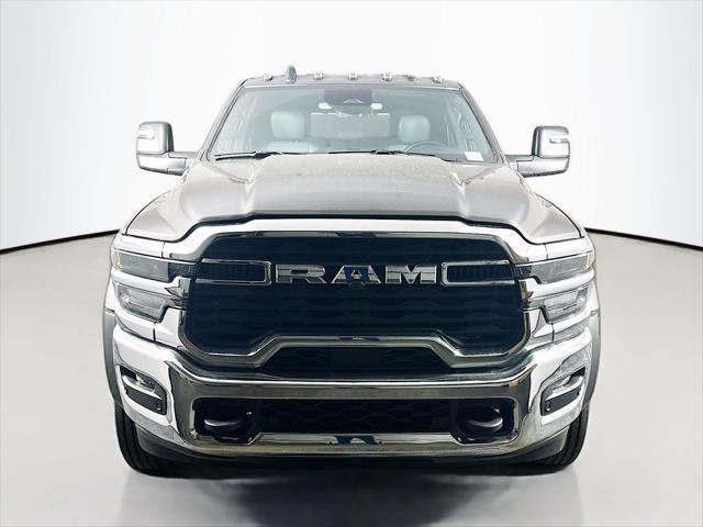 2026 RAM Ram 5500 Chassis Cab RAM 5500 TRADESMAN CHASSIS CREW CAB 4X4 84 CA