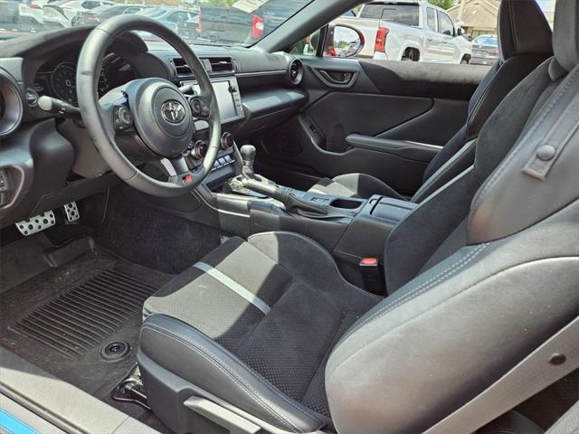 2025 Toyota GR86 Premium