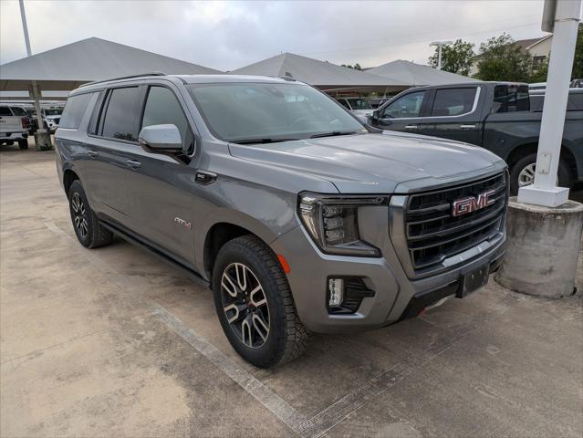2022 GMC Yukon XL 4WD AT4
