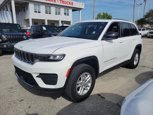 2024 Jeep Grand Cherokee Laredo 4x2