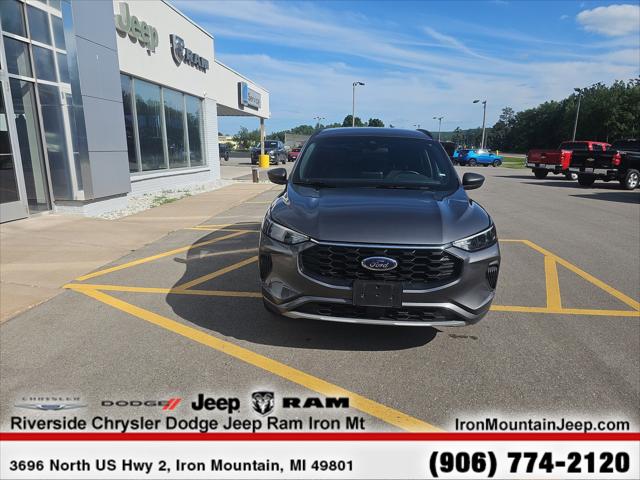 2023 Ford Escape ST-Line 2023 Ford Escape ST-Line