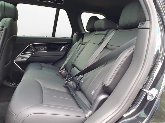 2025 Land Rover Range Rover P530 SE