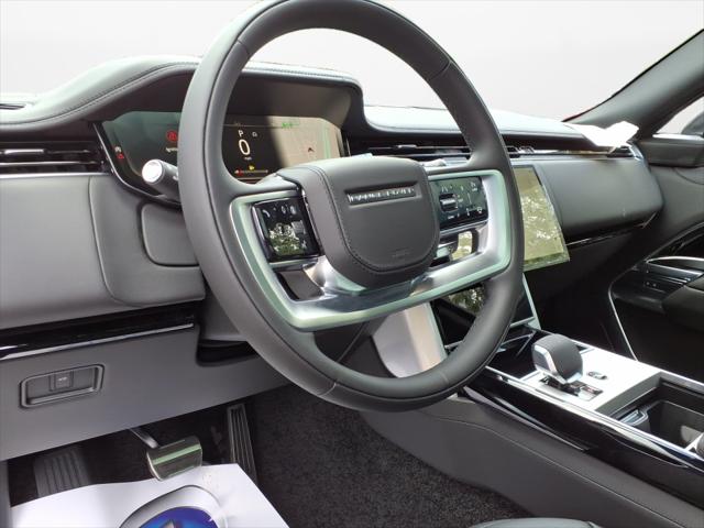 2025 Land Rover Range Rover P530 SE