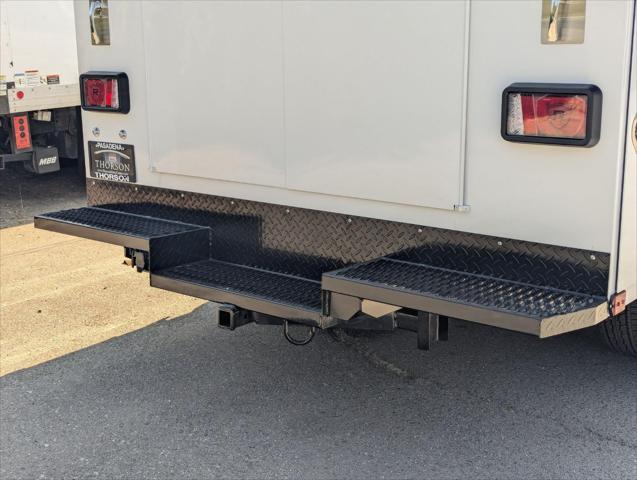 2025 GMC Savana Cutaway Work Van