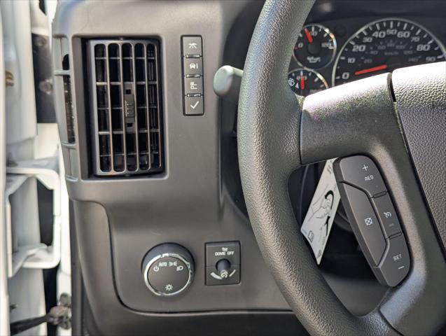 2025 GMC Savana Cutaway Work Van