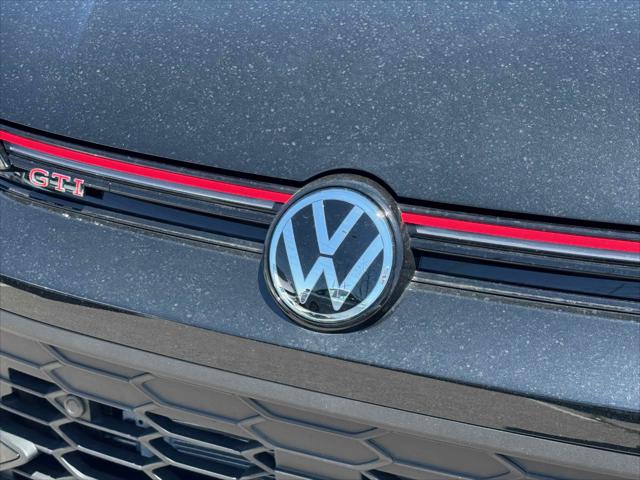 2025 Volkswagen Golf GTI 2.0T SE