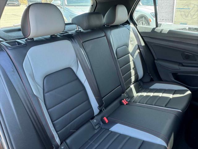 2025 Volkswagen Golf GTI 2.0T SE