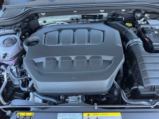 2025 Volkswagen Golf GTI 2.0T SE