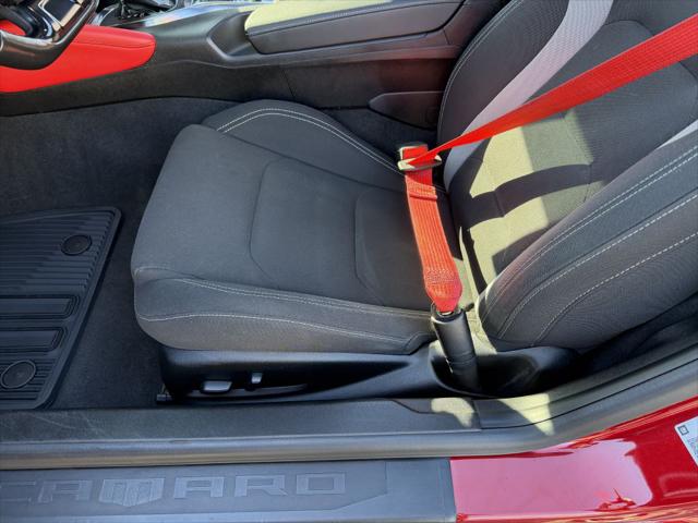2021 Chevrolet Camaro RWD Coupe LT1