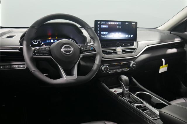 2025 Nissan Altima SL FWD