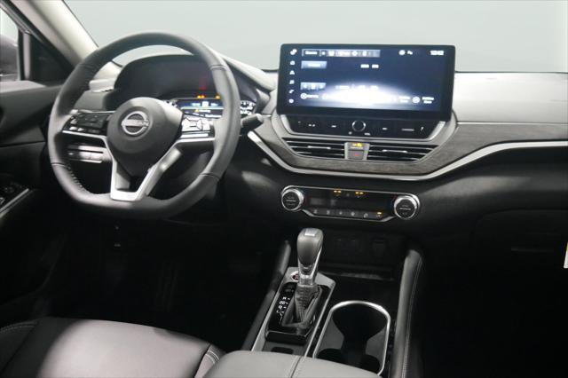 2025 Nissan Altima SL FWD