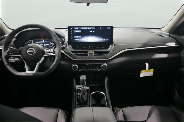 2025 Nissan Altima SL FWD
