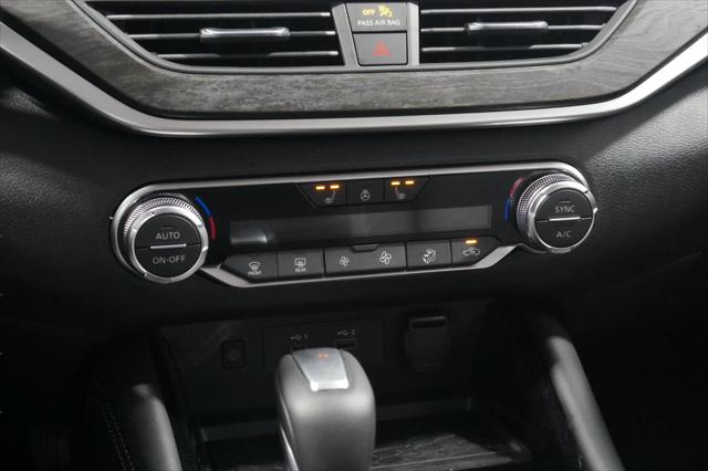 2025 Nissan Altima SL FWD