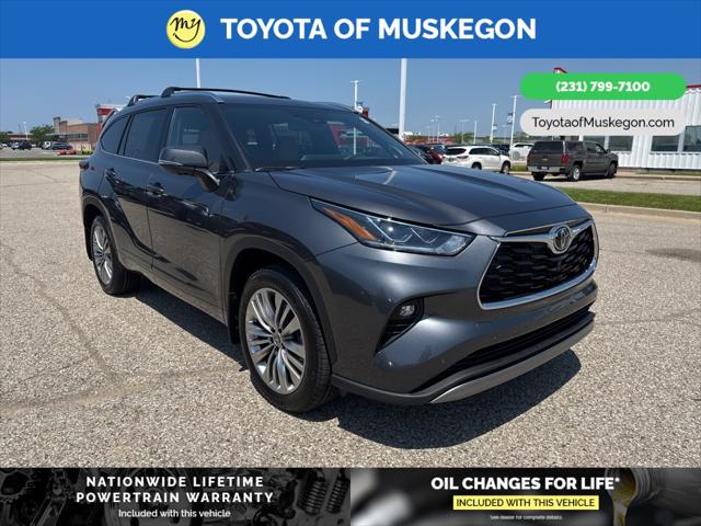 2025 Toyota Highlander Platinum for sale in Muskegon, MI