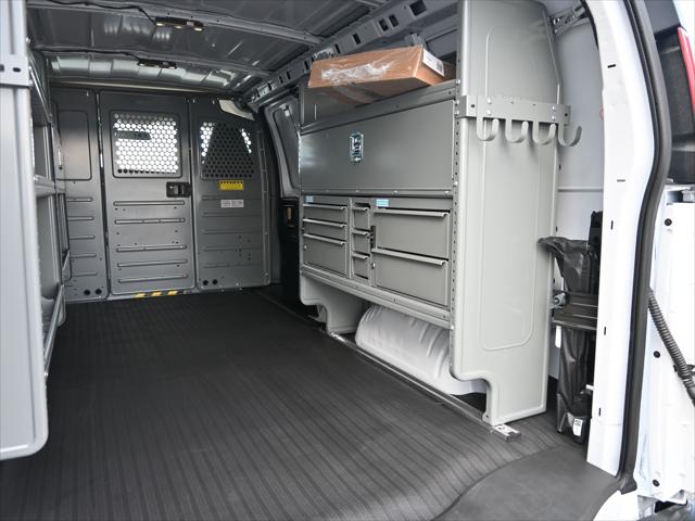 2025 GMC Savana Cargo RWD 2500 Regular Wheelbase Work Van