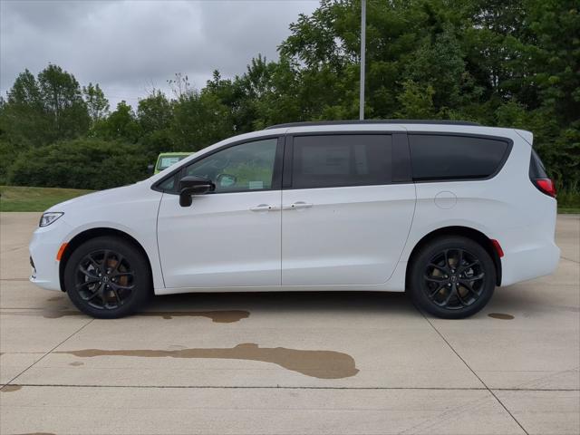 2026 Chrysler Pacifica PACIFICA LIMITED AWD