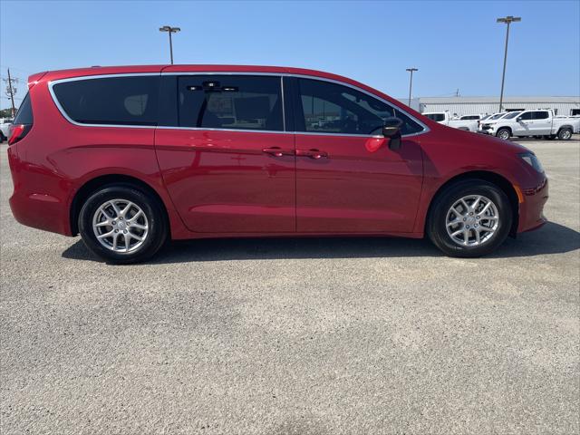2026 Chrysler Voyager VOYAGER LX